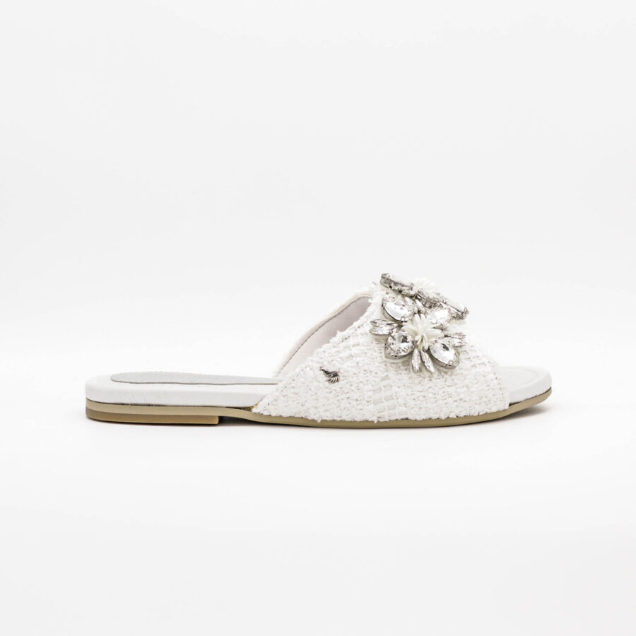 Chinelo Friendly Fire Sophia Crystals