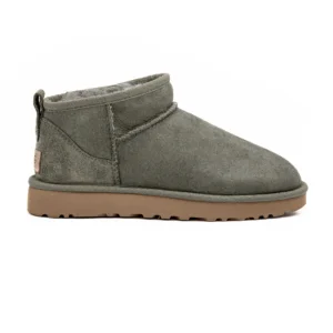 Bota UGG W Classic Ultra Mini II Verde vista lateral