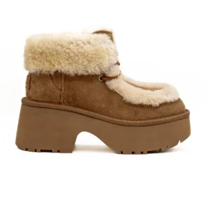 Bota UGG W New Heights Lace Up vista lateral