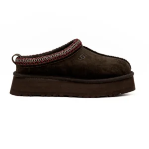 Chinelo UGG W Tazz II Cacau vista lateral