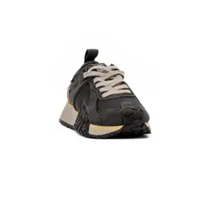Sapatilha Palladium Troop Runner em Preto vista frontal