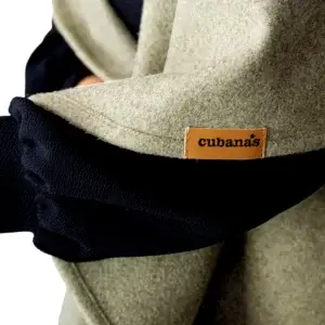 Capa Cubanas Emilia 100 pormenor lateral