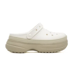Chinelo Crocs Classic Stacked Clog vista lateral